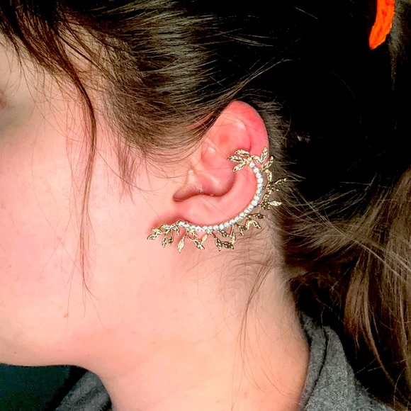 Beautiful 🤩 Rhinestone ear cuff ✨
